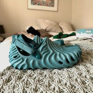 SALEHE BEMBURY X CROCS POLLEX CLOG TIDE